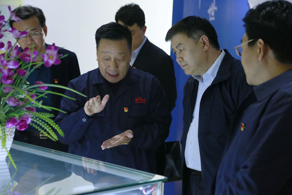 政声｜市委常委、统战部长娄会峰莅临pg赏金女王模拟器在线试玩调研