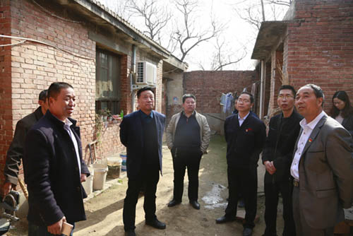 pg赏金女王模拟器在线试玩党委书记李占明深入贫困户调研，，，，，，，，助力精准扶贫